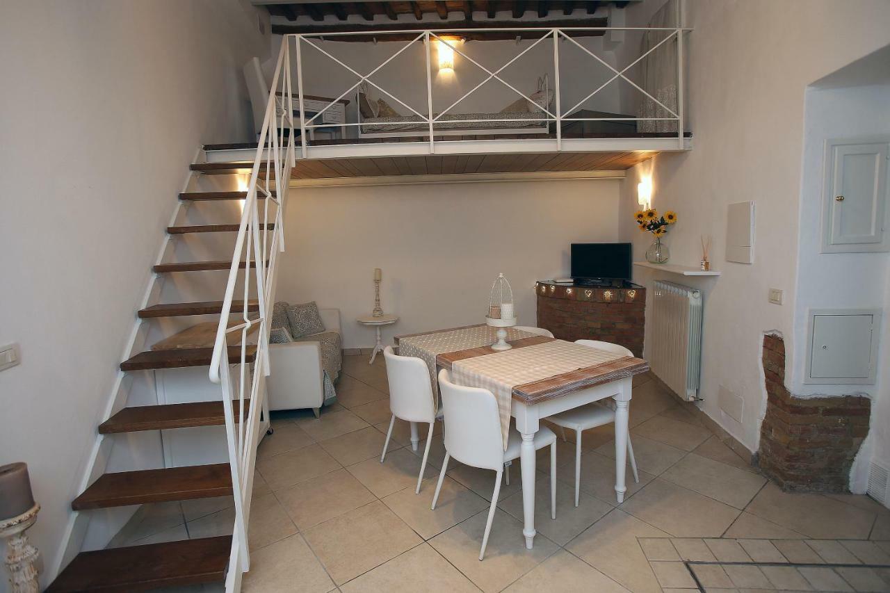 Casa Vezzosa Lägenhet Siena Exteriör bild