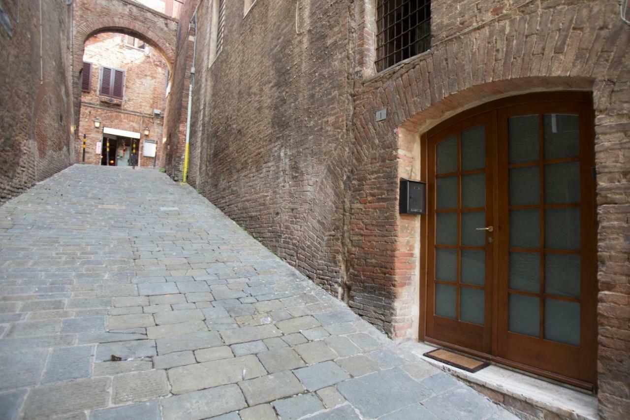 Casa Vezzosa Lägenhet Siena Exteriör bild